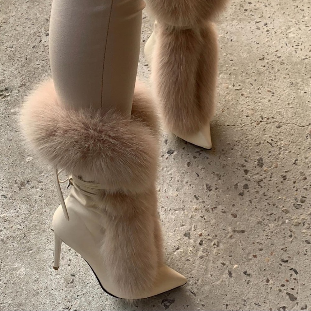 Ice Queen Design Furry Pom Pom Boots